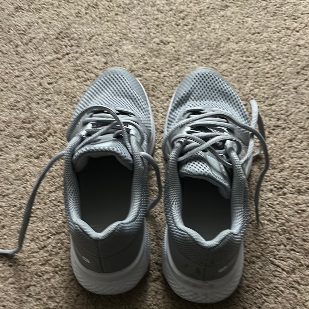 Nike Women's Gray Sneakers
